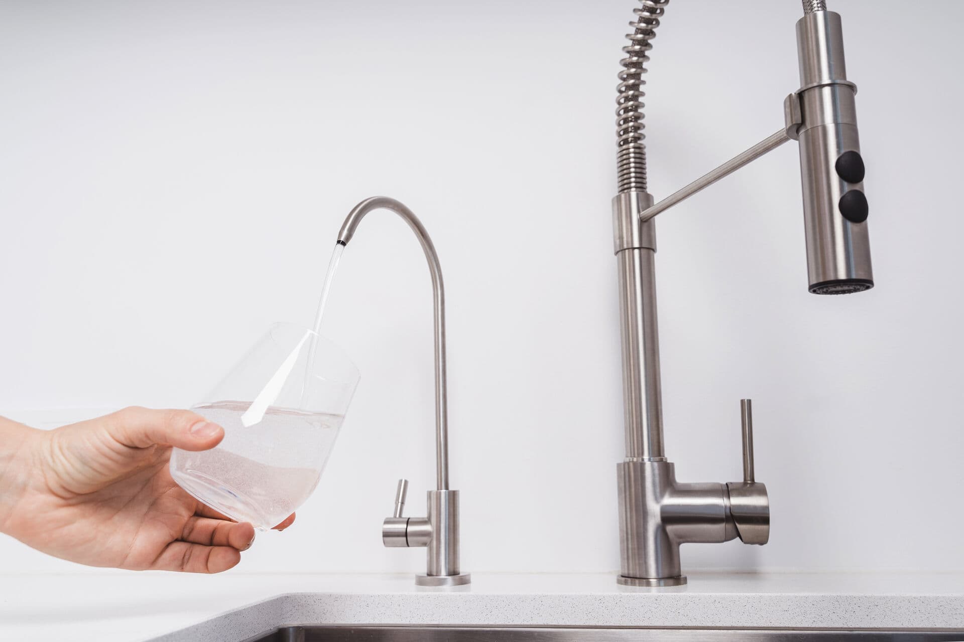 Filling glass from reverse osmosis faucet